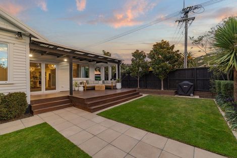 Photo of property in 2 Celia Street, Redcliffs, Christchurch, 8081
