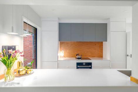 Photo of property in 155 Fendalton Road, Fendalton, Christchurch, 8041