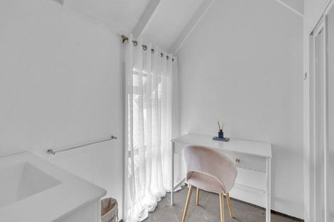 Photo of property in 68 Palatine Terrace, Saint Martins, Christchurch, 8022