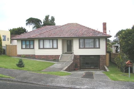 Photo of property in 2/20 Waitemata Road, Hauraki, Auckland, 0622