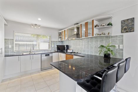 Photo of property in 6 San Angelo Court, Henderson, Auckland, 0612