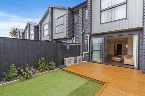 Photo of property in 2/55 Great South Road, Papakura, 2110