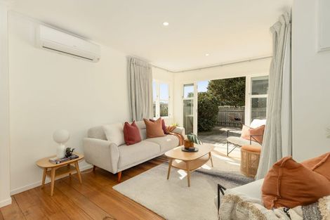 Photo of property in 124a Seaview Road, Paraparaumu Beach, Paraparaumu, 5032