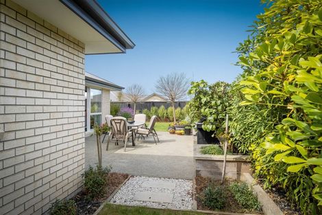 Photo of property in 14 Lansdowne Way, Rolleston, 7615