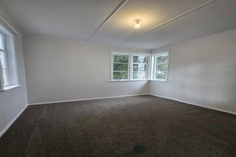 Photo of property in 3 Donovan Avenue, Massey, Auckland, 0614