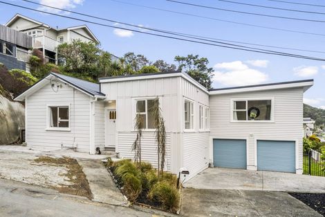 Photo of property in 6 Carlisle Street, Island Bay, Wellington, 6023