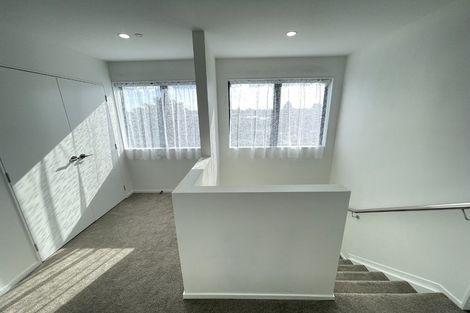 Photo of property in 13c Edinburgh Avenue, Rosehill, Papakura, 2113