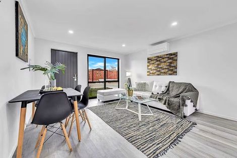 Photo of property in 8e Kent Road, Manurewa, Auckland, 2102