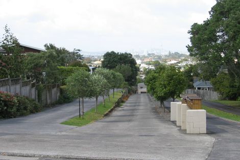 Photo of property in 32f Parr Terrace, Castor Bay, Auckland, 0620