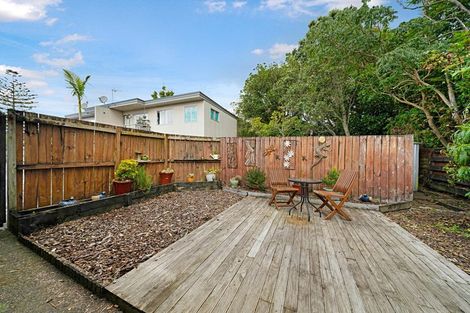 Photo of property in 1a/3 Divich Avenue, Te Atatu South, Auckland, 0610