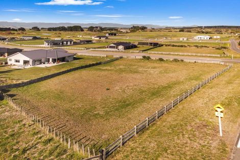 Photo of property in 1 Roma Way, Waitarere, 5510