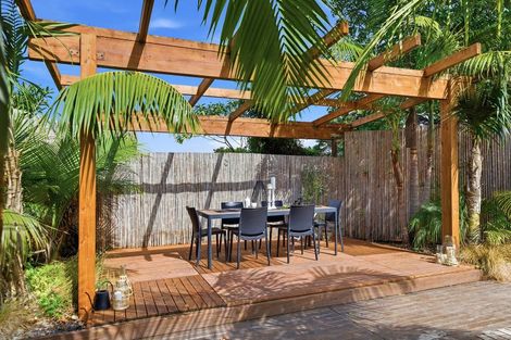 Photo of property in 1/149 Eskdale Road, Birkdale, Auckland, 0626
