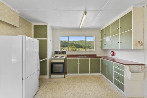 Photo of property in 7 Harlow Grove, Wainuiomata, Lower Hutt, 5014