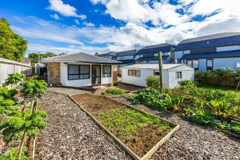 Photo of property in 64a Kautami Avenue, Papatoetoe, Auckland, 2025