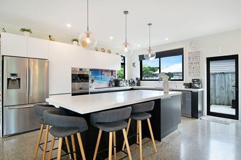 Photo of property in 3 Shamrock Lane, Te Atatu Peninsula, Auckland, 0610