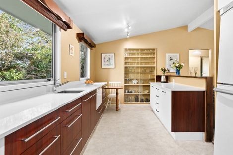 Photo of property in 12 Saint Hill Lane, Havelock North, 4130