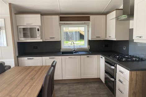 Photo of property in 87b Kaurilands Road, Titirangi, Auckland, 0604