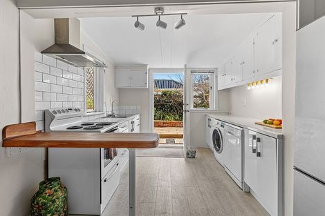 Photo of property in 10 Rimu Road, Kelburn, Wellington, 6012