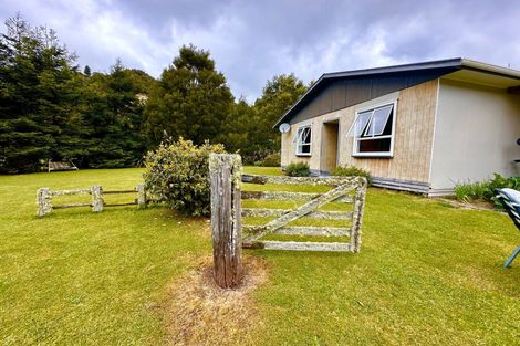 Photo of property in 652 Piko Road, Okoki, Urenui, 4375