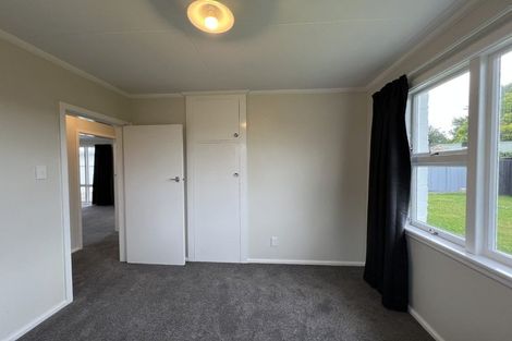 Photo of property in 5 Shirldale Place, Avonhead, Christchurch, 8042