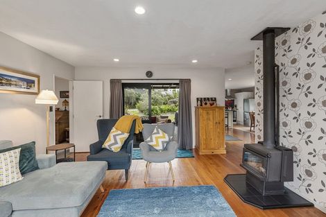 Photo of property in 13 Sylvia Way, Te Horo Beach, Otaki, 5581