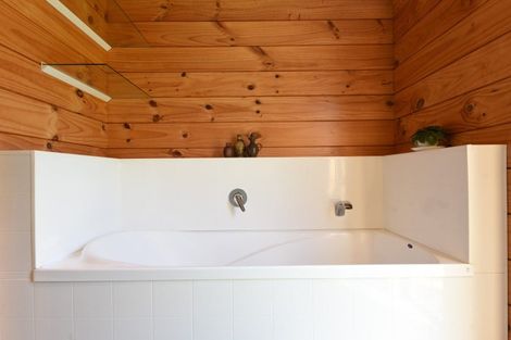 Photo of property in 25 Collingwood Drive, Tikitere, Rotorua, 3074