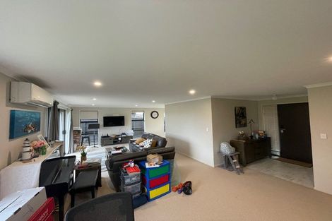 Photo of property in 20 Piharau Crescent, Hurdon, New Plymouth, 4310