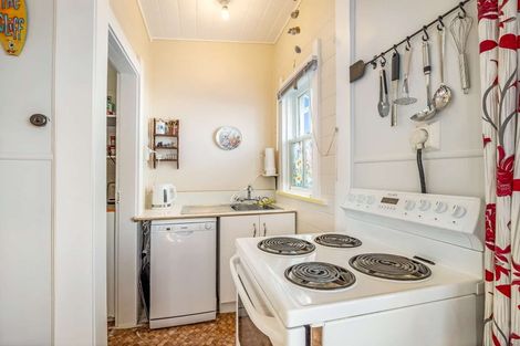 Photo of property in 30 Kowhai Street, Castlecliff, Whanganui, 4501