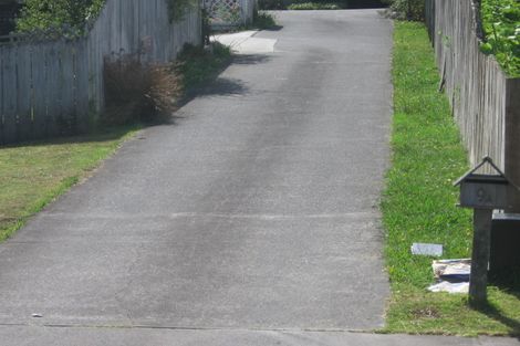 Photo of property in 2/9 Heathglen Place, Bayview, Auckland, 0629