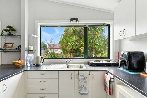 Photo of property in 5 Takarangi Street, Putiki, Whanganui, 4500