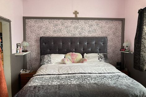 Photo of property in 11 Preston Street, Eltham, 4322
