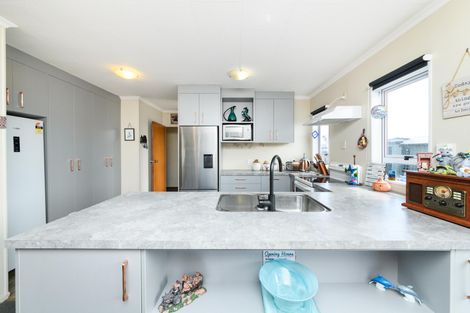 Photo of property in 6 Oban Place, Awapuni, Palmerston North, 4412