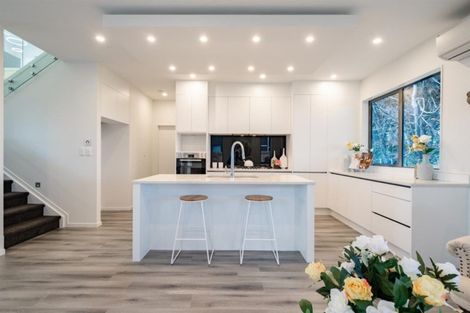 Photo of property in 8 Carberry Lane, Pinehill, Auckland, 0632