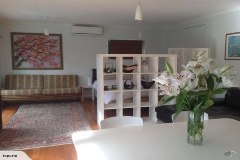 Photo of property in 24 Opou Road, Titirangi, Auckland, 0604