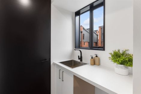 Photo of property in 10/206 Geraldine Street, Edgeware, Christchurch, 8013