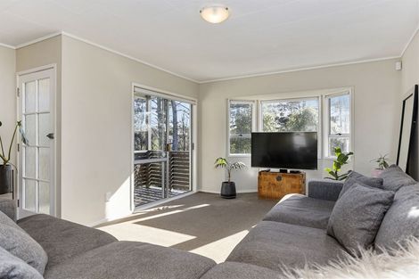 Photo of property in 13 Glenbury Place, Massey, Auckland, 0614