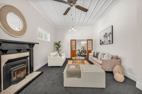 Photo of property in 702 Avenue Road West, Saint Leonards, Hastings, 4120