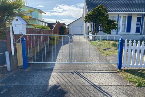 Photo of property in 46 Lee Street, Castlecliff, Whanganui, 4501