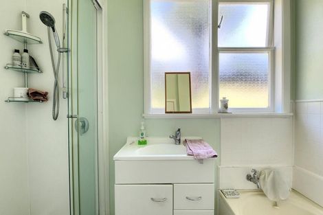 Photo of property in 31 Woodmancote Road, Khandallah, Wellington, 6035