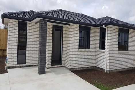 Photo of property in 71 Kenderdine Road, Papatoetoe, Auckland, 2025