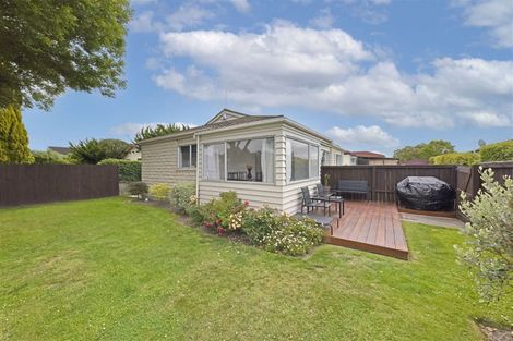 Photo of property in 20 Heaphy Place, Casebrook, Christchurch, 8051
