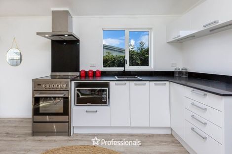 Photo of property in 15 Akron Grove, Totara Park, Upper Hutt, 5018
