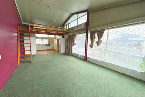 Photo of property in 56 Durie Street, Durie Hill, Wanganui, 4500