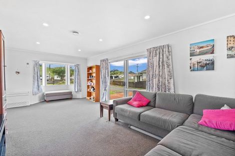 Photo of property in 1 Belton Place, Hikurangi, 0114