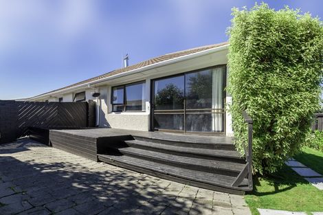 Photo of property in 290 Withells Road, Avonhead, Christchurch, 8042