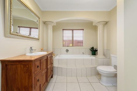 Photo of property in 15 Marick Place, Papamoa Beach, Papamoa, 3118