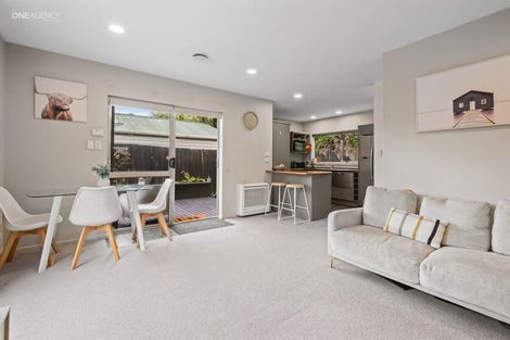 Photo of property in 2/4a Burnbrae Street, Saint Martins, Christchurch, 8022