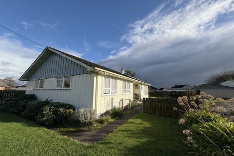 Photo of property in 6 Taumaihi Street, Bulls, 4818