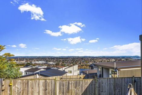 Photo of property in 27a Poruru Close, Papakura, 2110
