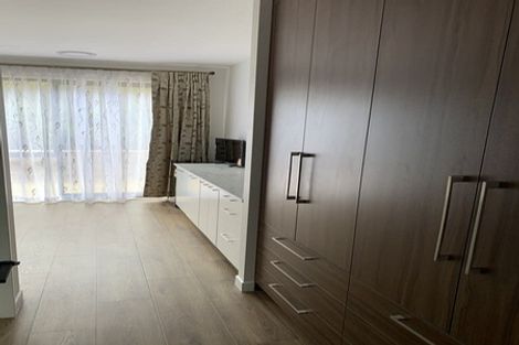 Photo of property in 8 Tawatawa Street, Long Bay, Auckland, 0630